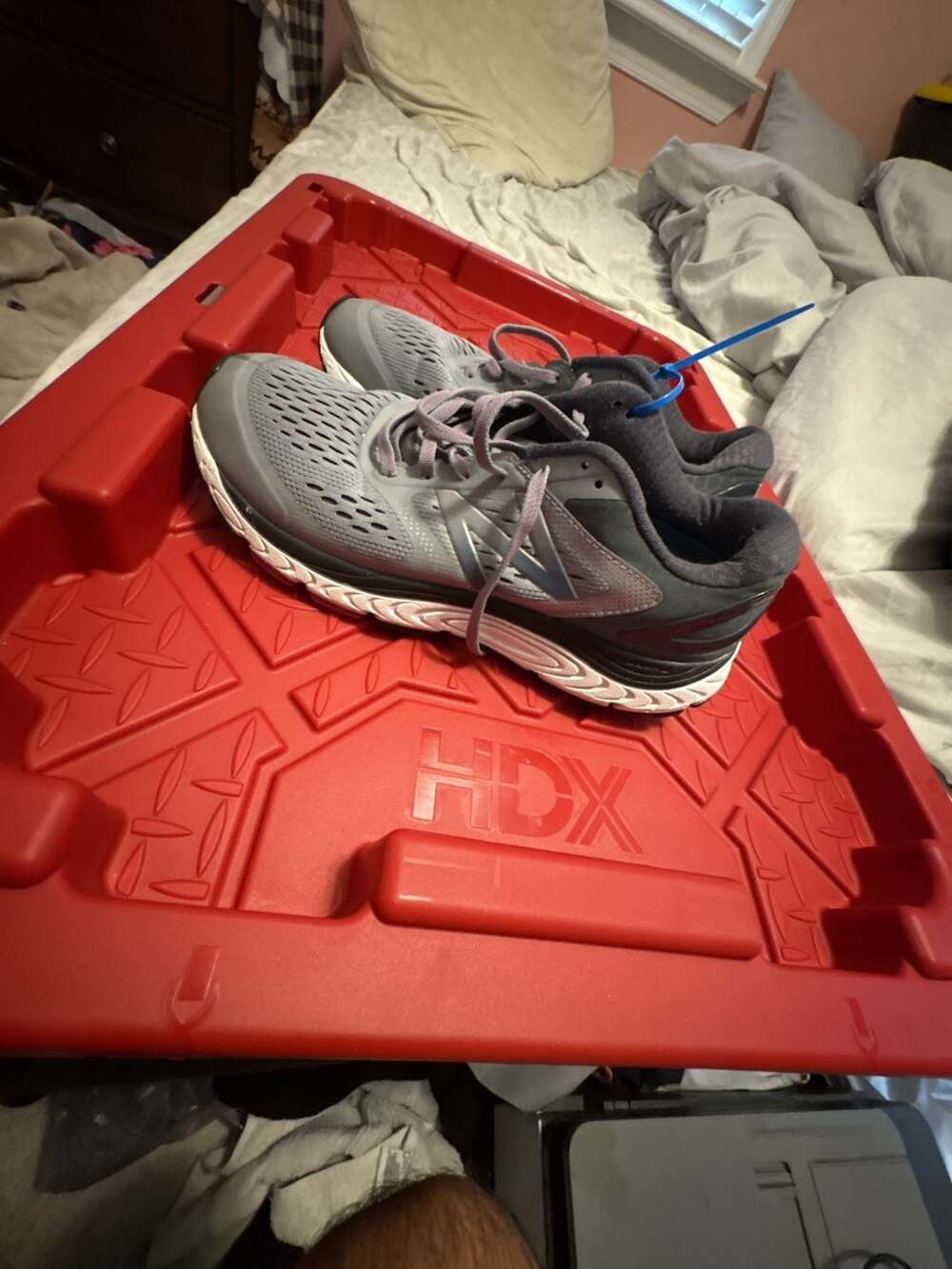 New Balance 840v4 Size 10.5 Gray Purple Running Shoes